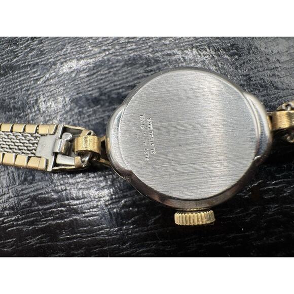 Waltham 17 Jewel Vintage Ladies Timepiece